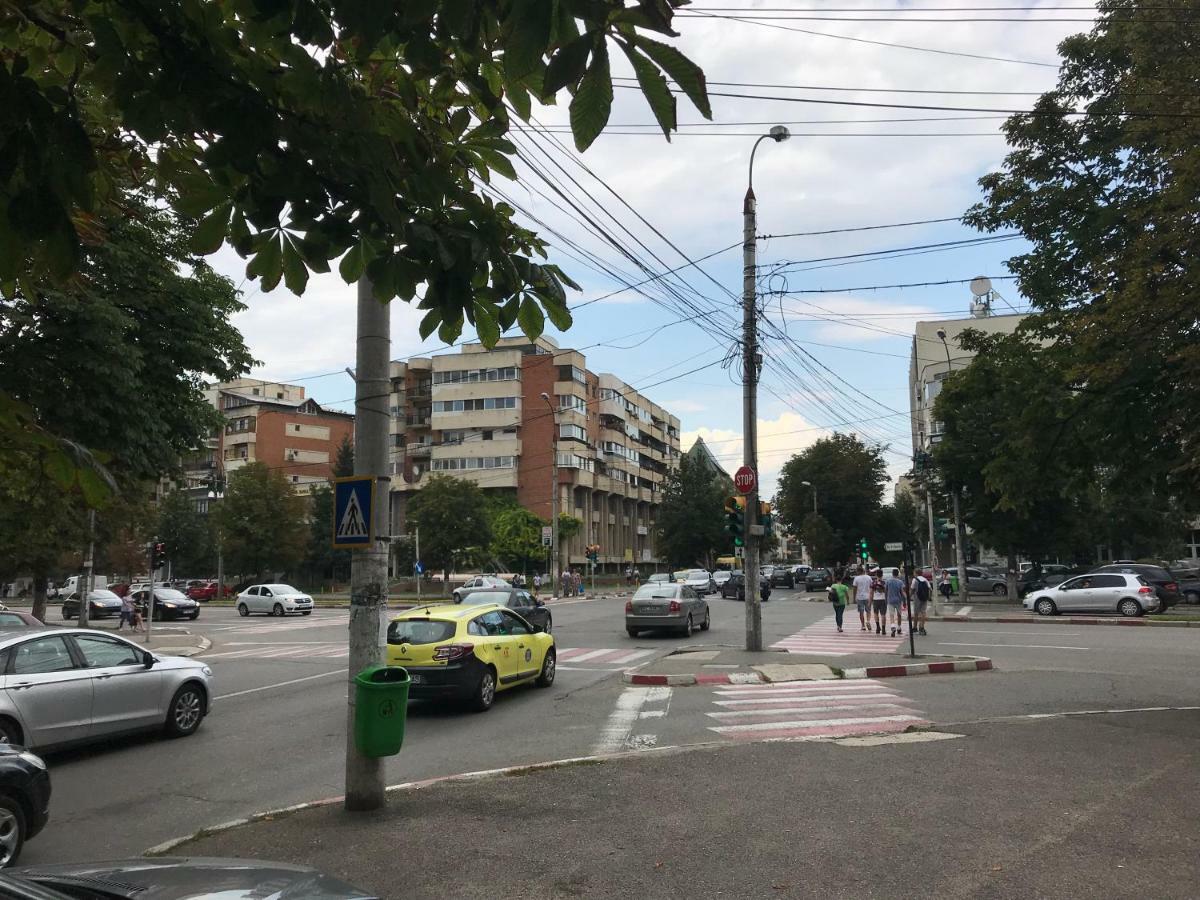 Luxury Radox Apartment Buzau City Center ภายนอก รูปภาพ